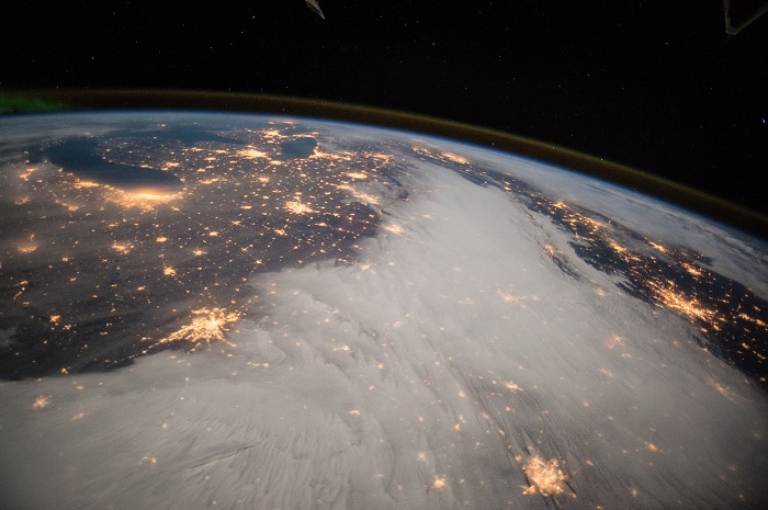 La terra vista dalla stazione spaziale internazionale